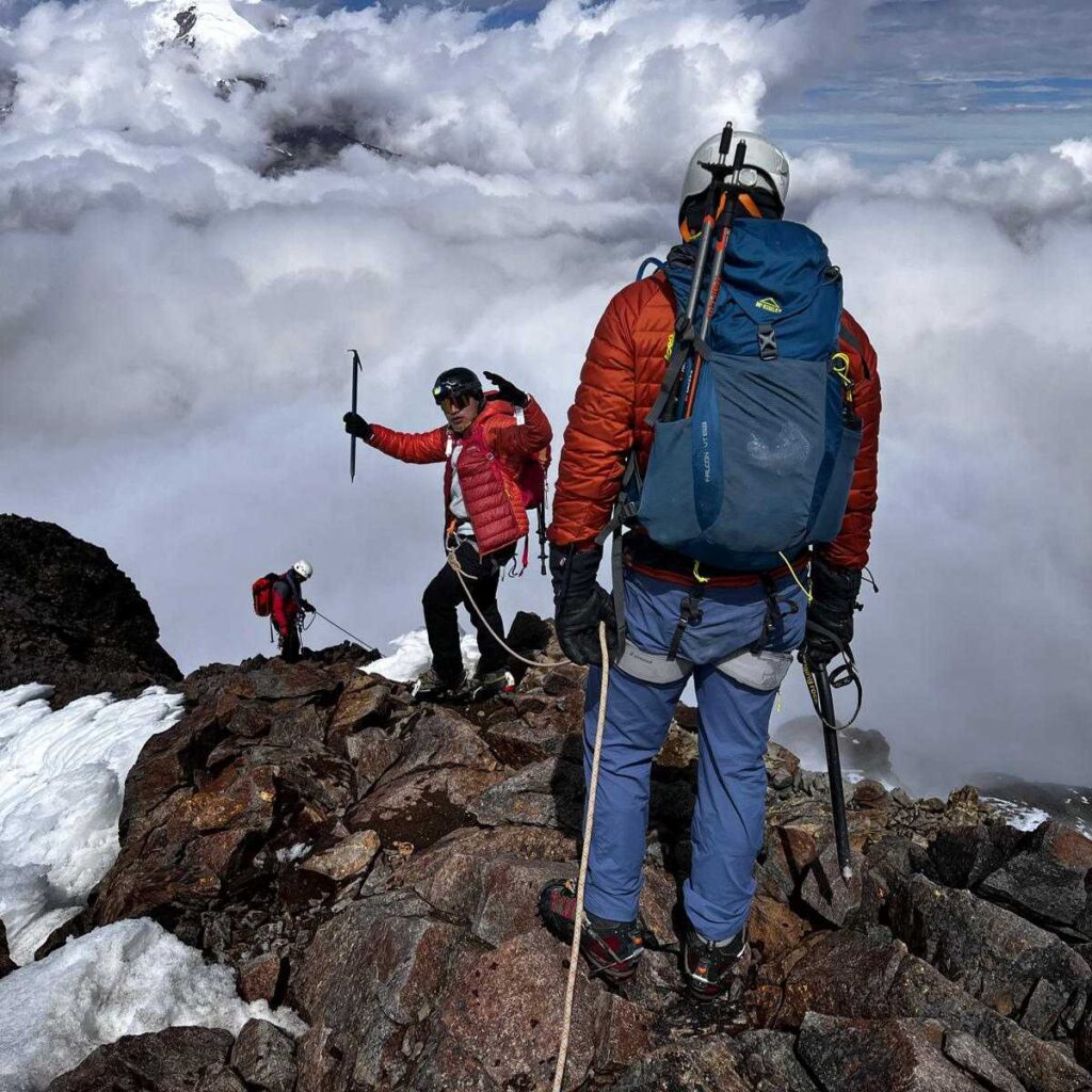 El Carihuairazo es una de las montañas más fascinantes de la Sierra ecuatoriana.