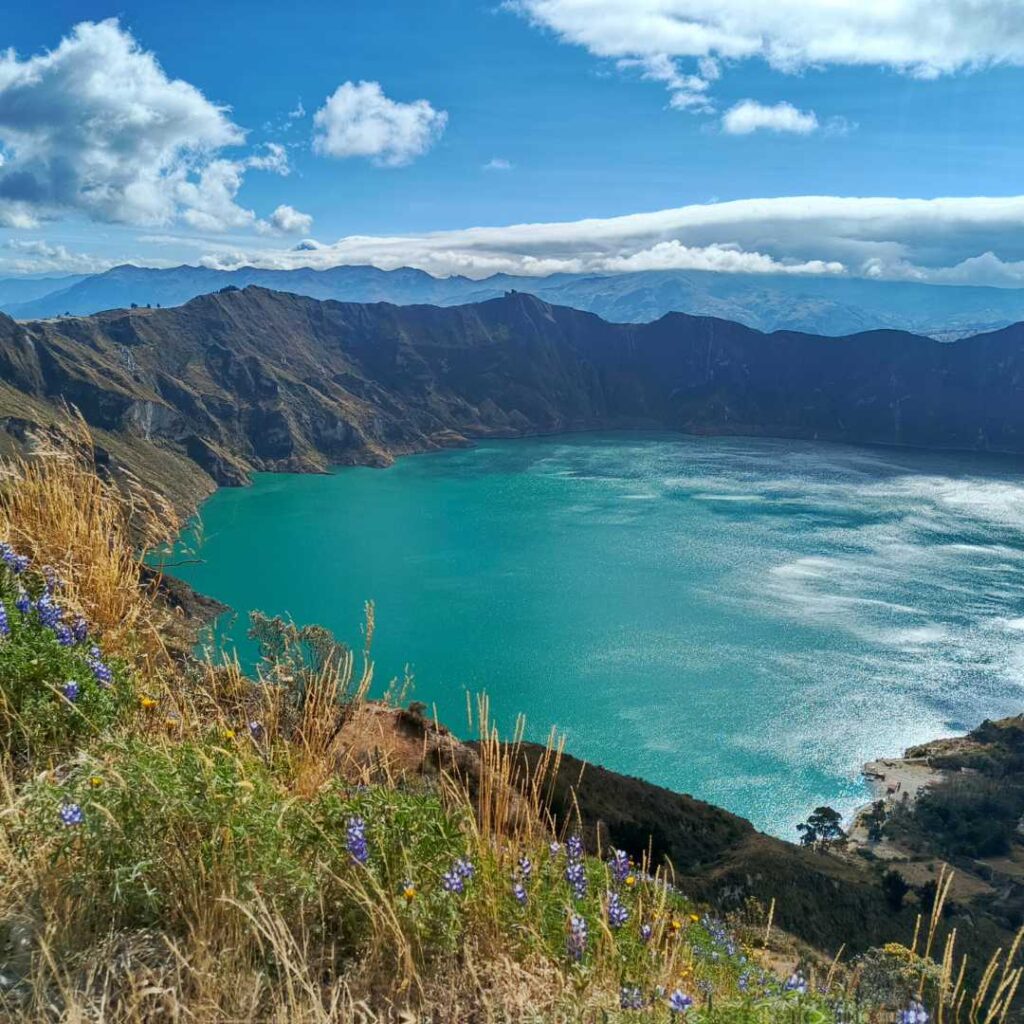 HERMOSA LAGUNA DEL QUILOTOA