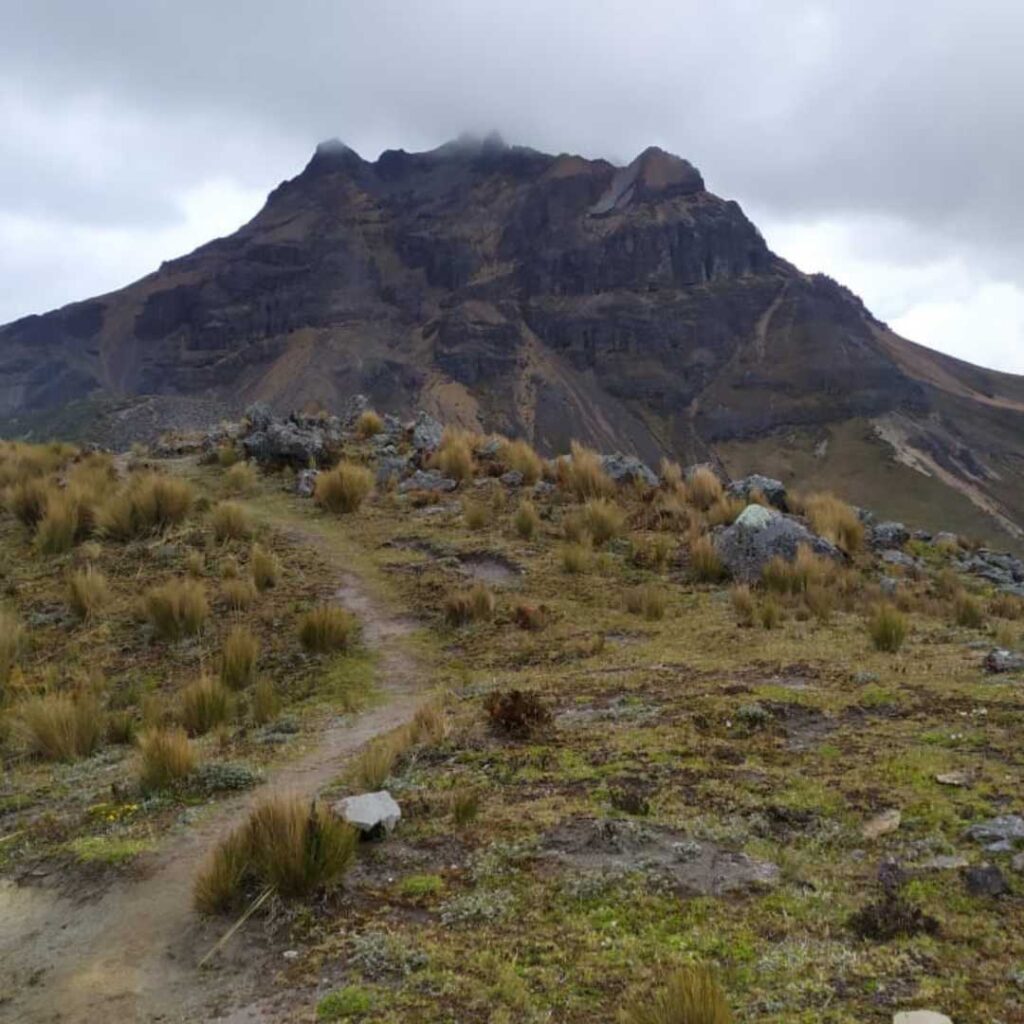 Senderismo de alta montaña Senderismo de alta montaña